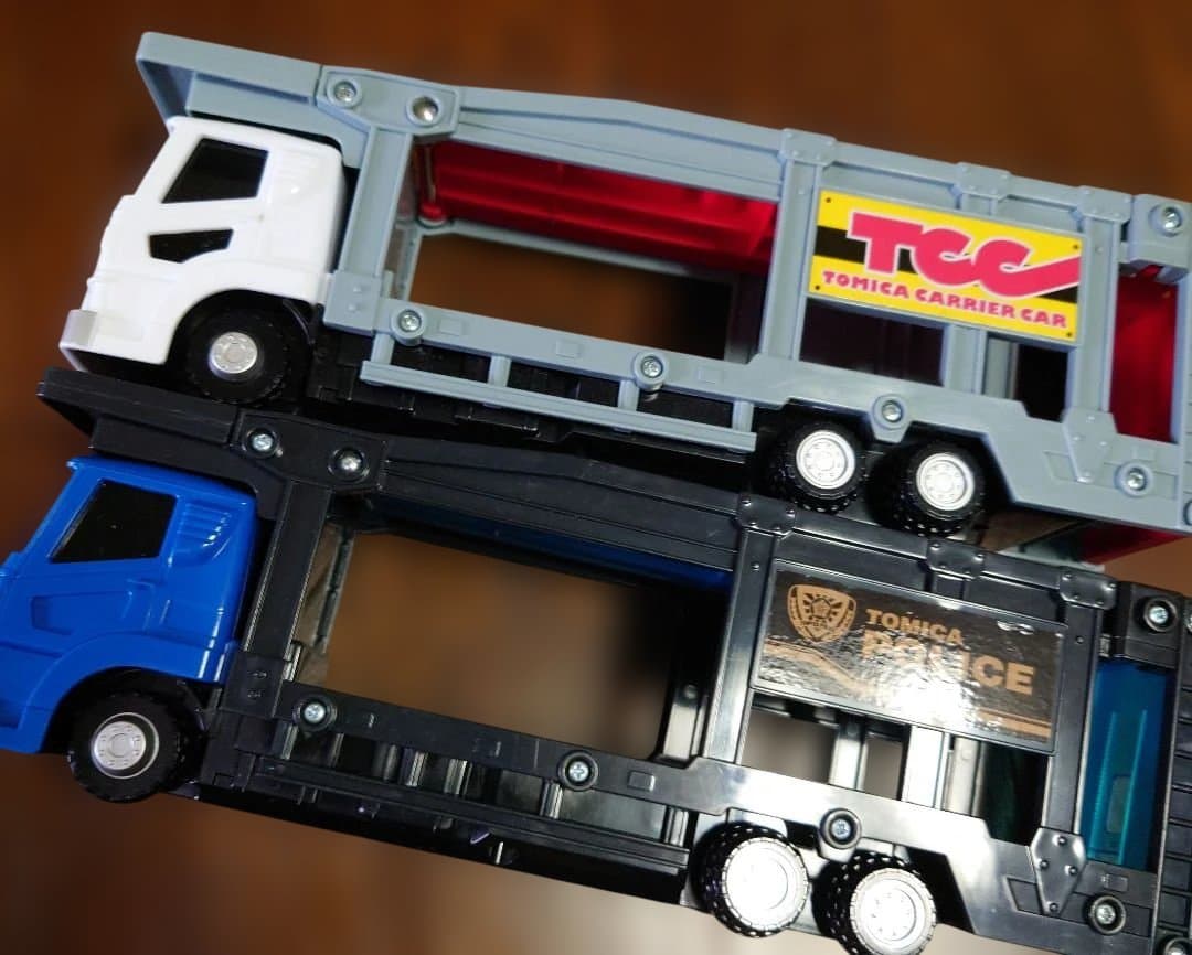 トミカ ミニカーセット　キャリアカー　約85台　カーキャリア　トーマス