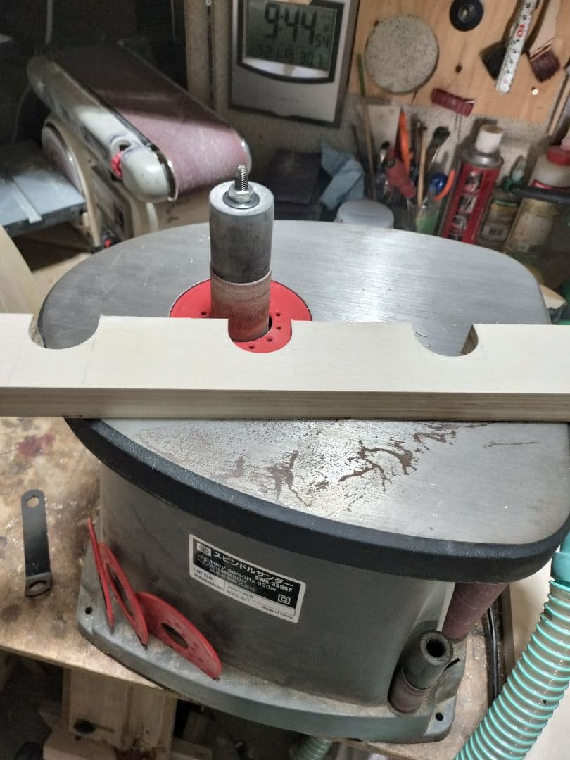 ♪沖縄三線スタンド　正面向き2丁並び引き出し付き♪