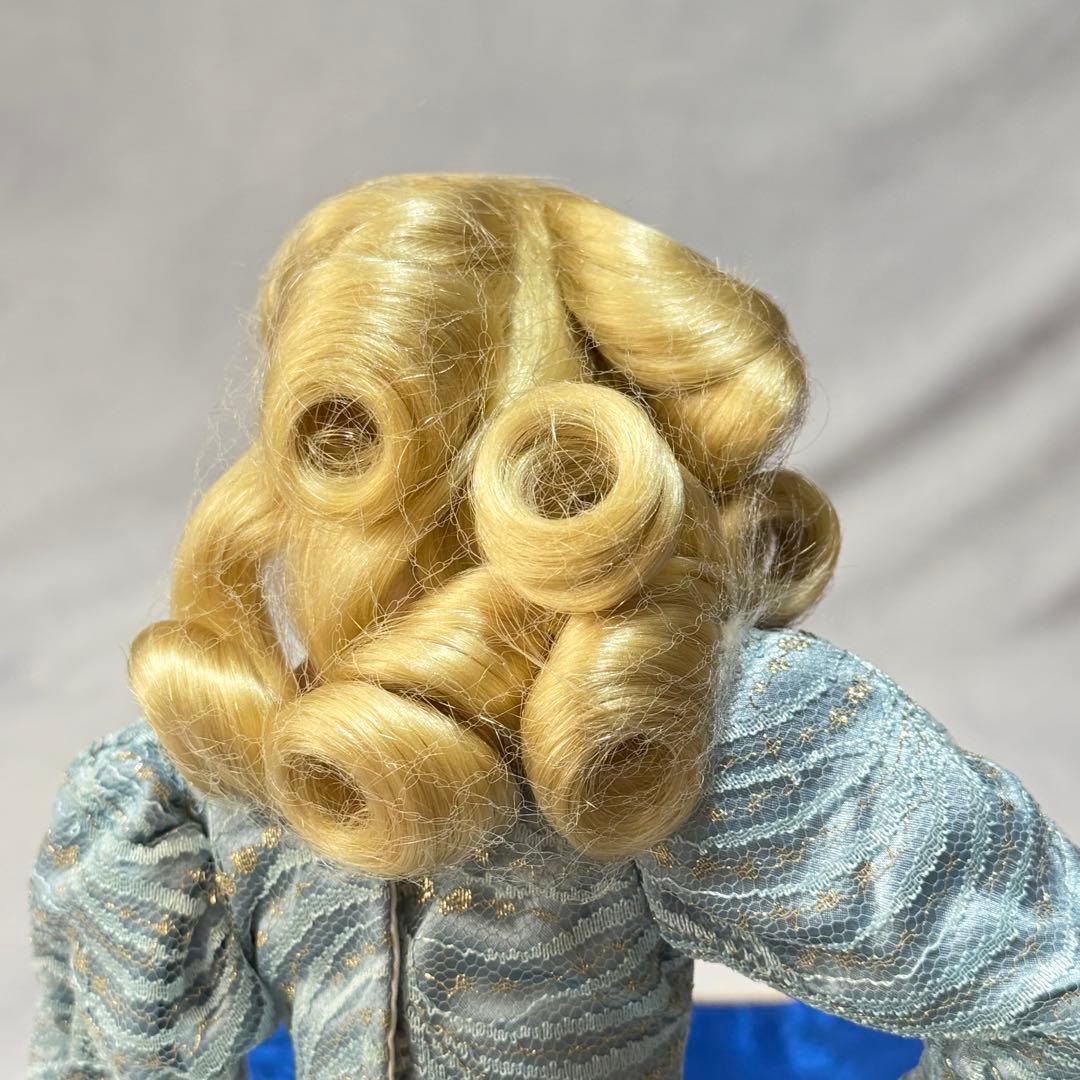 超希少☆フランクリンミント 眠れる森の美女 ポーセリンドール 豪華寝椅子付