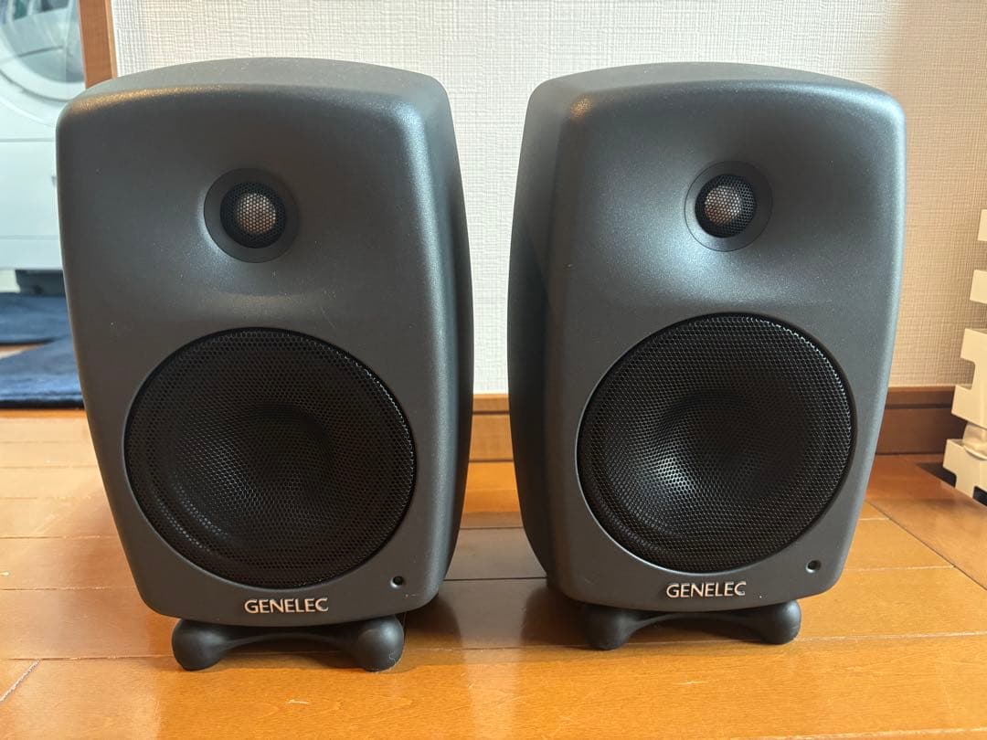 GENELEC 8030C バイアンプ式モニタースピーカー