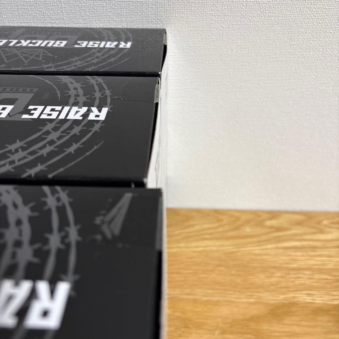 仮面ライダーギーツ　レイズバックル ディスプレイ台座　3個