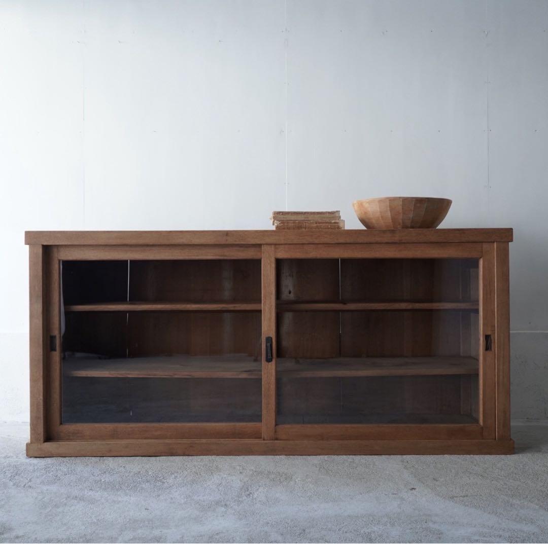 カウンターガラスケース