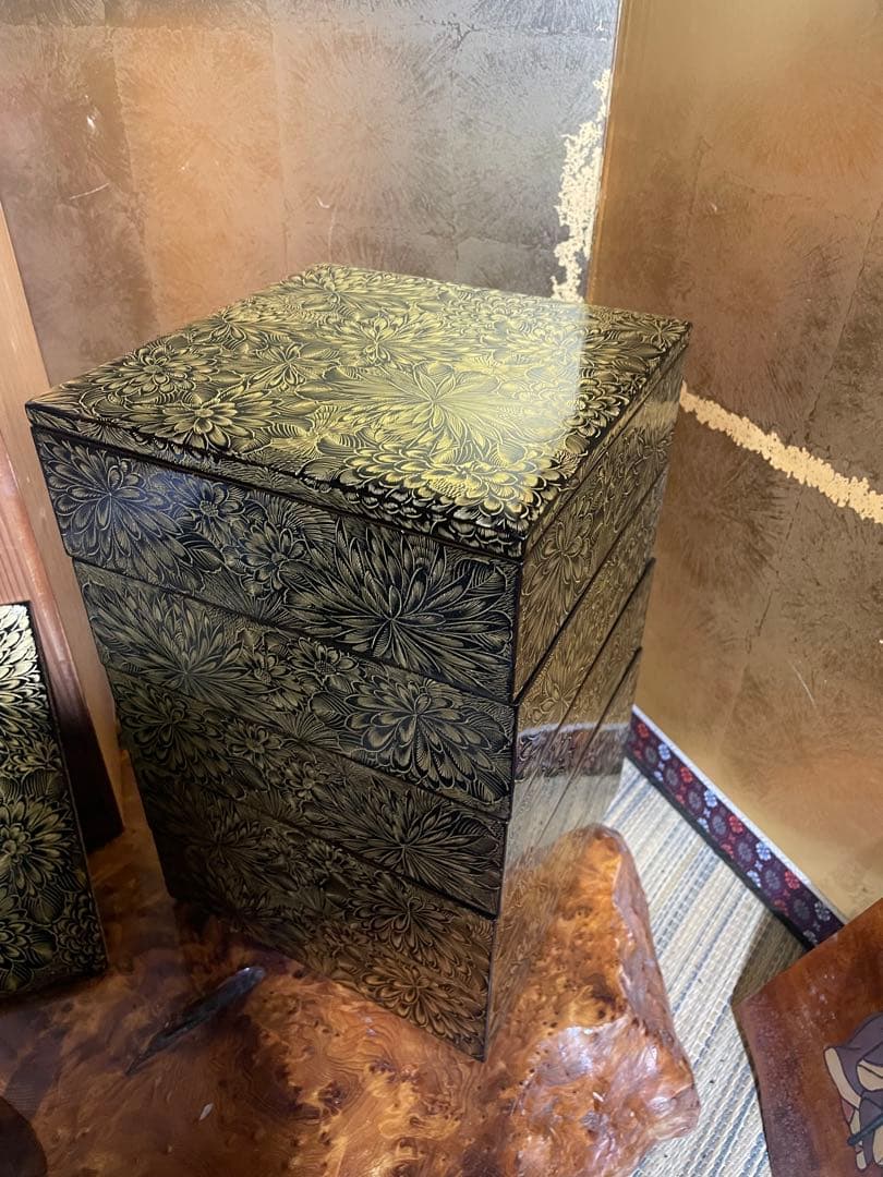 特選　輪島塗　総菊五段重箱　元箱入り　特選　輪島塗漆器　うるし　能登輪島