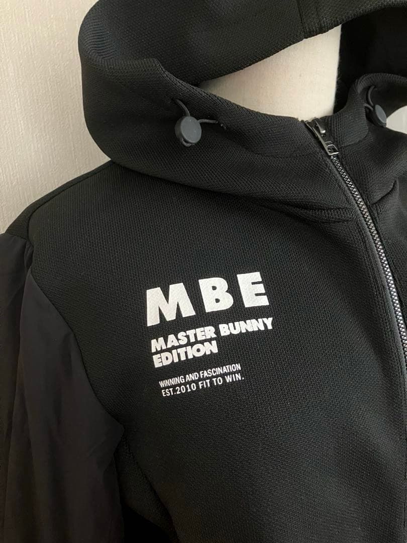 ⭐️美品⭐️マスターバニー　中綿切替　ジップアップ　パーカー　モックネック　黒