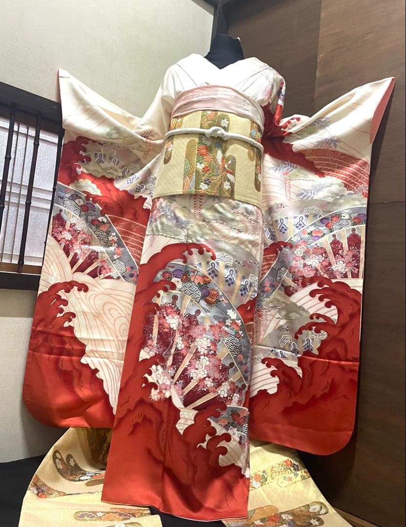 振袖 フルセット6点サイズM〜Ｌ駒刺繍　片輪車吉祥花文　金銀彩　正絹