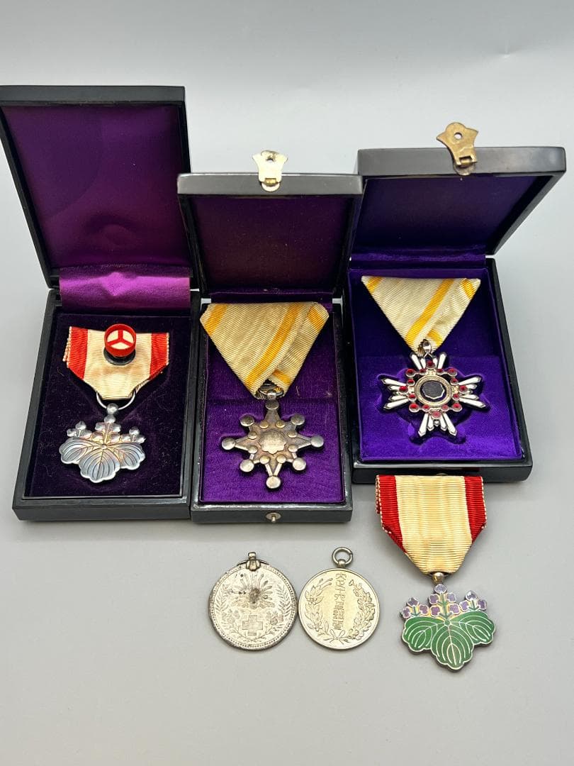 【海】銀製　記念章　勲章　記章　バッチ　メダル　4点　２点おまけ　重量73.7g