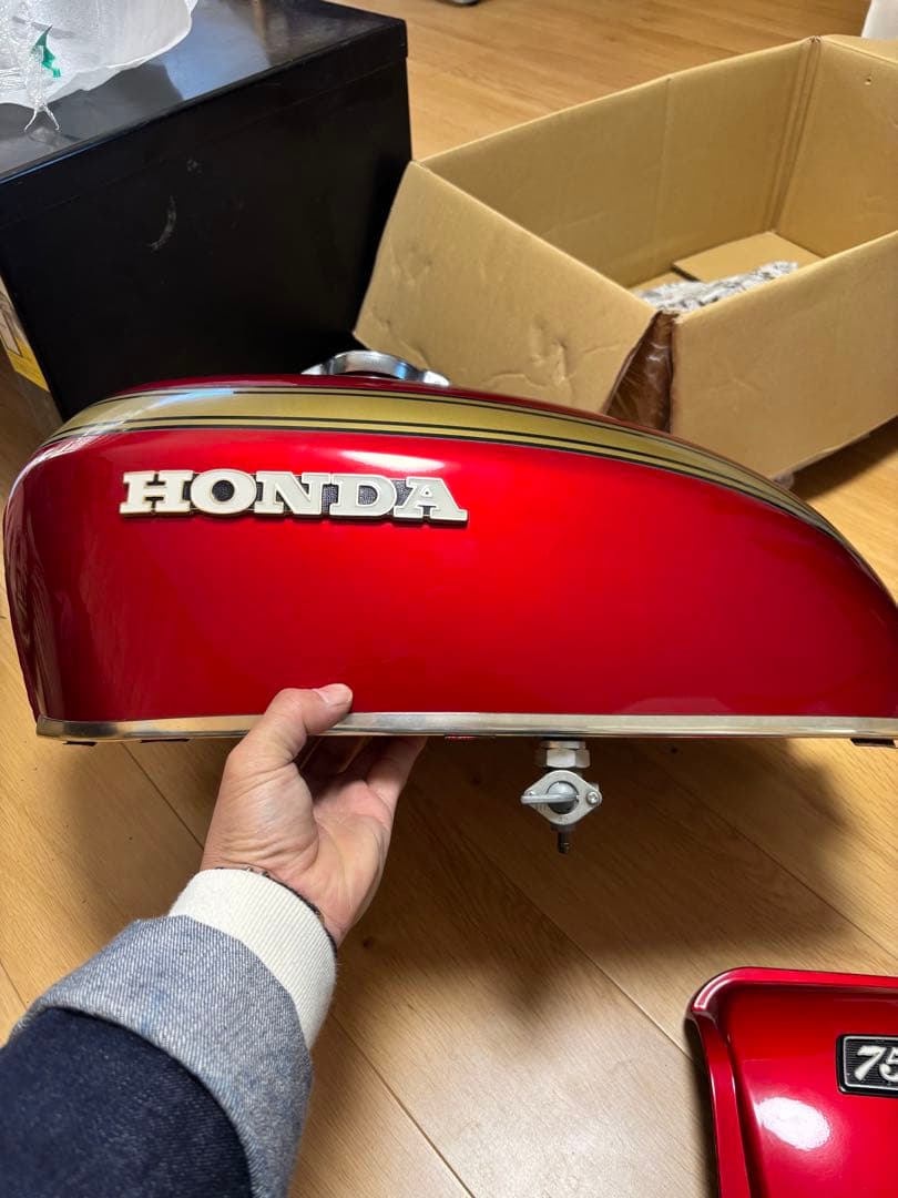 期間限定値下げ！CB750four kシリーズ　リプロ外装