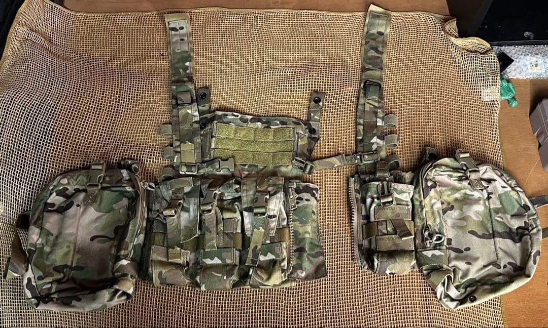 実Crye Precision AVS Detachable Chest Rig