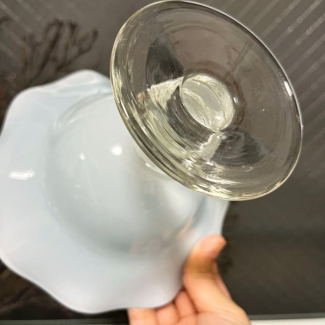 骨董　時代　２色バイカラーフリル 乳白色ガラス　水色　脚付コンポート　菓子器