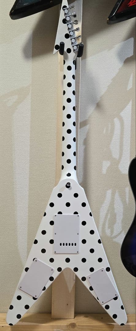 フライングV　ポルカドット　ランディローズ　水玉　　ノーブランド