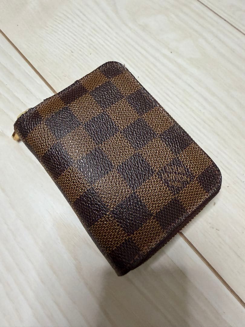 ルイヴィトン　ジッピーパース　ダミエ