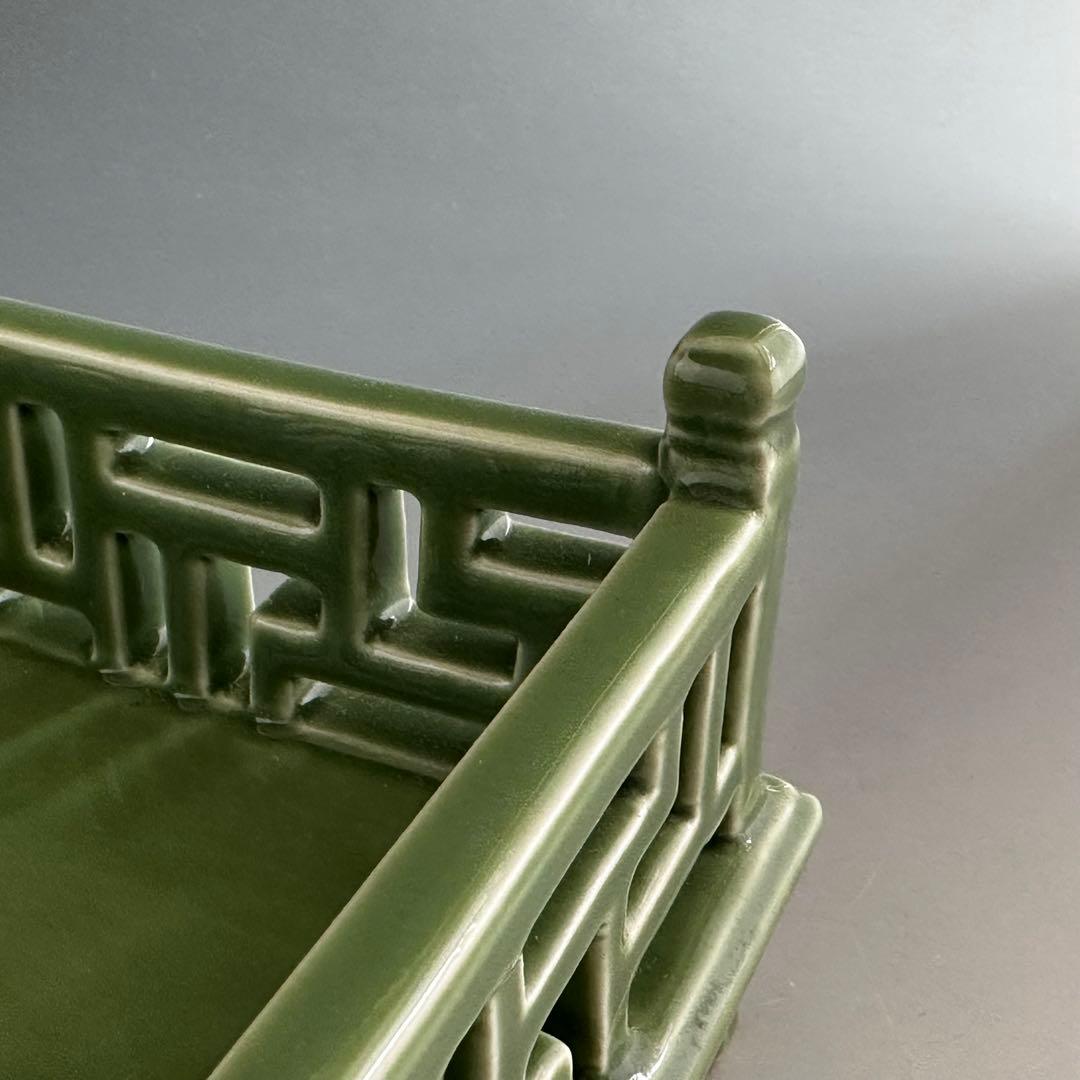 煎茶道具　青磁　卍透かし彫り　炉座　炉台　平安　松本石亭　共箱　陶芸　京焼　涼炉