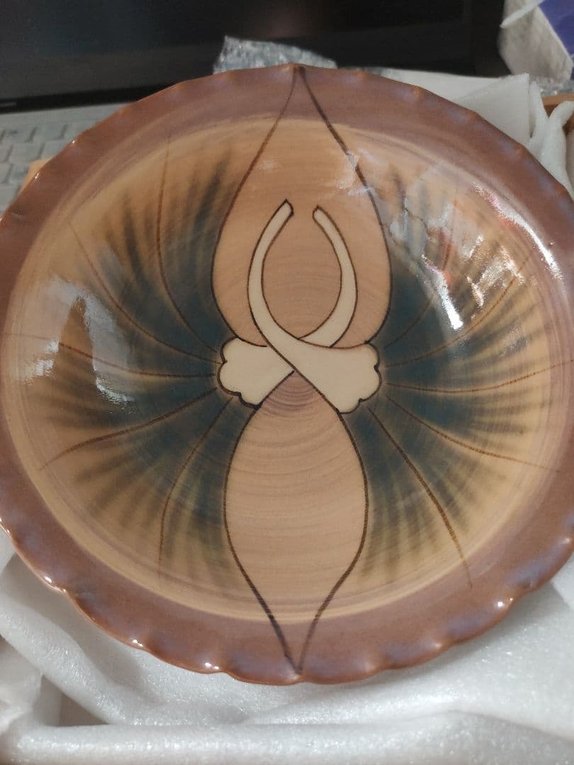 レア 長崎現川焼の伝統　日本名窯　十三代横石臥牛作　刷毛目菓子鉢　唐草