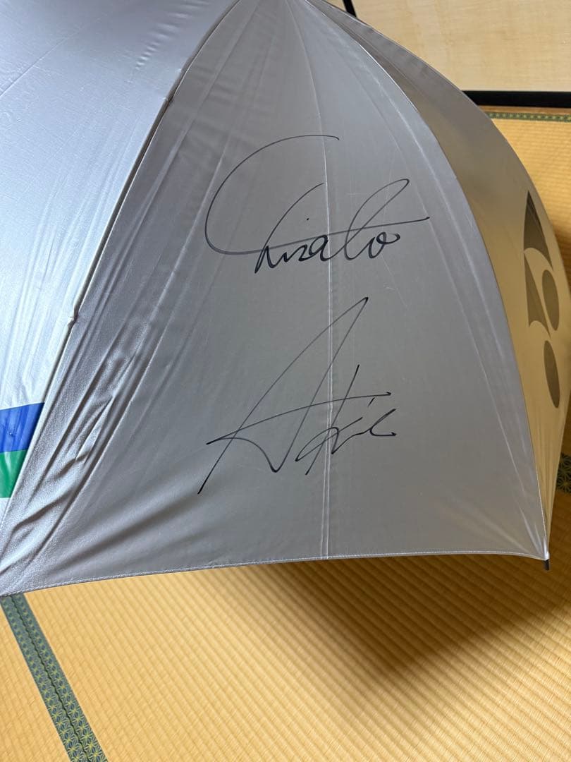 あ*ん様 【岩井姉妹直筆サイン入り】ヨネックス(YONEX) ゴルフパラソル