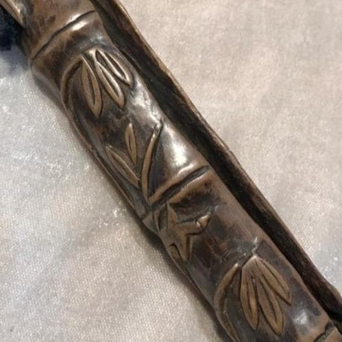 腰差煙草入れ　煙管筒　アイヌ彫り柘植竹形鋤彫