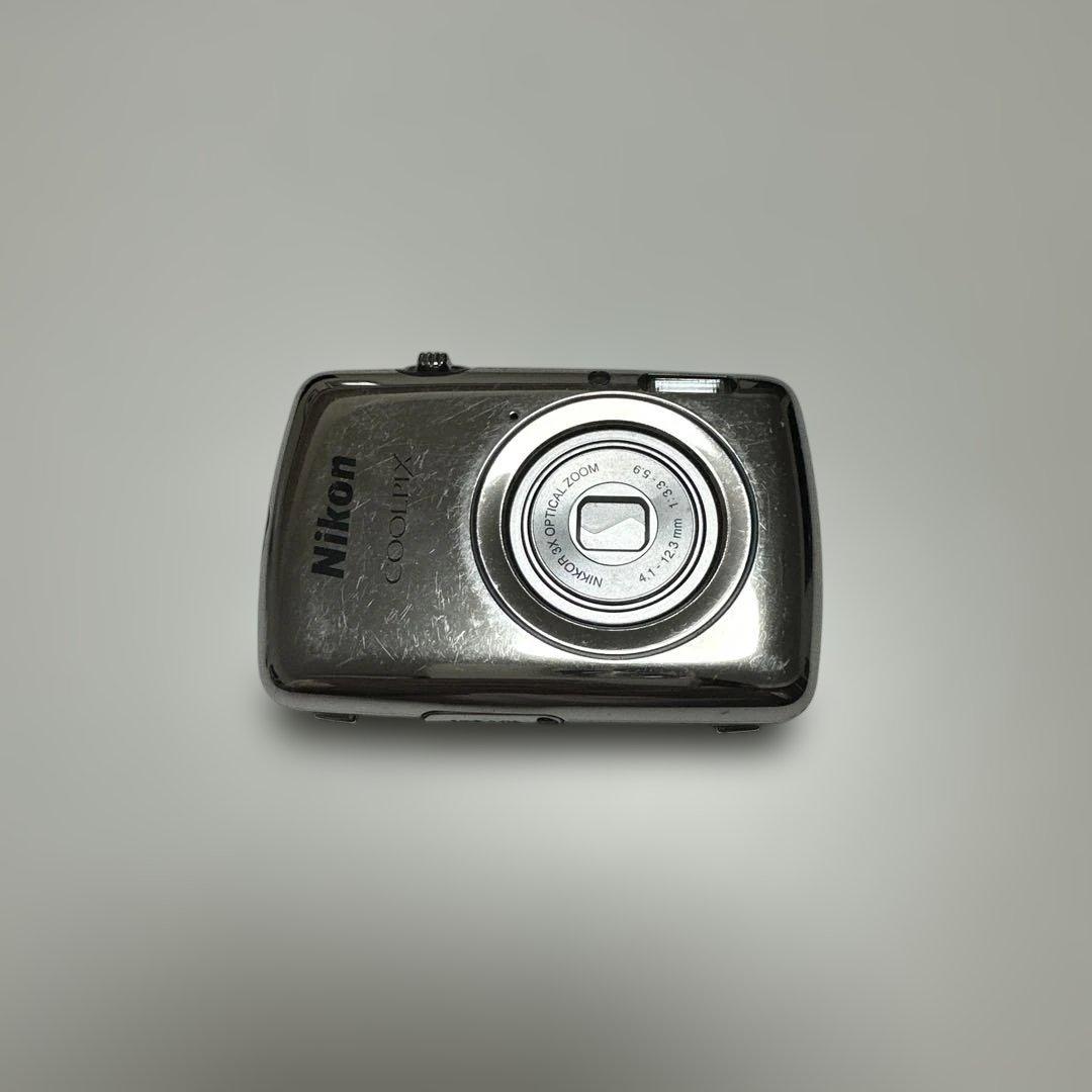 美品　Nikon COOLPIX S01 ミラーシルバー