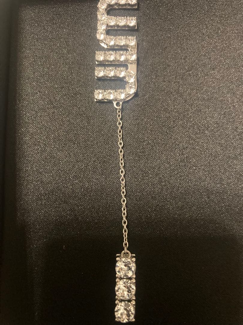 美品！miu miuクリスタルチャーム付きピアスロングピアス新作コレクション