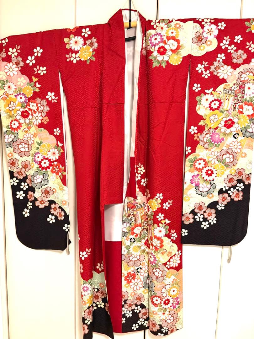振り袖2着＋フルセット（訳あり長襦袢）おまけで小振袖1着、着物用ハンガー