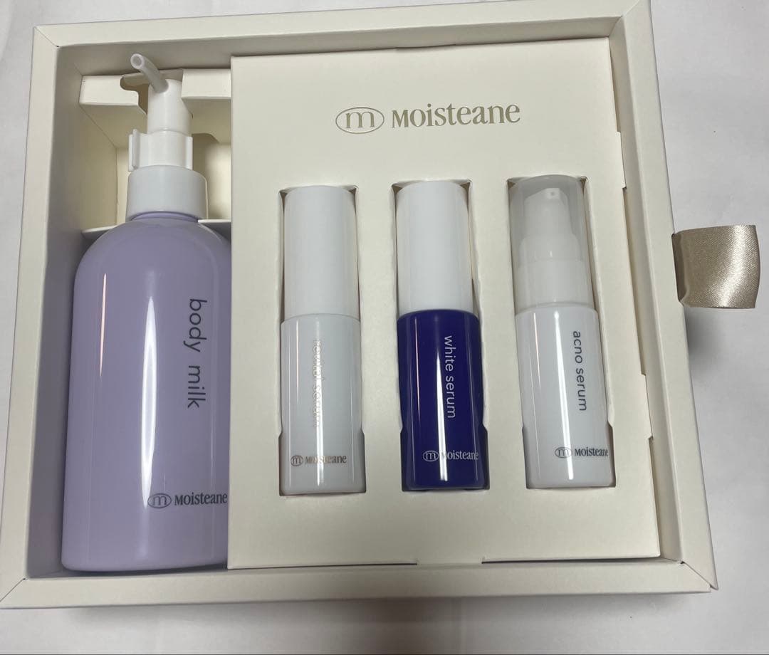 モイスティーヌ コフレ　moisteane