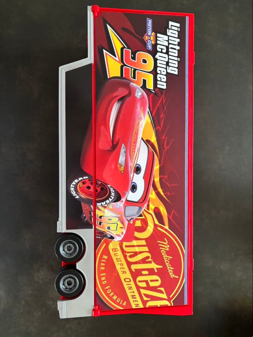 希少 ディズニー カーズ トミカ 大きなコレクションケース