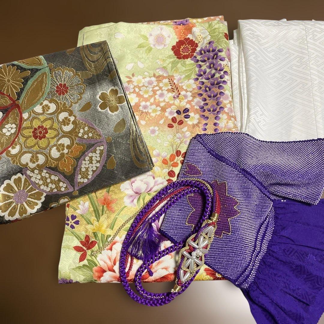 振袖フルセット　淡色黄緑　正絹　長襦袢付き　美品