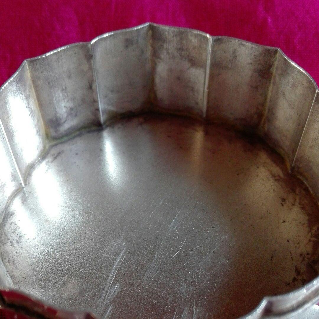 ボンボニエール。八稜鏡形香合型日月、鳳凰文。純銀徳力。菓子入。天皇。皇室。中古。