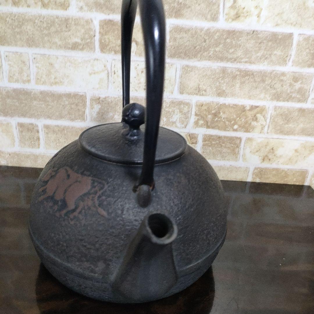 南部鉄器 闘牛 牛 鉄瓶 急須 茶道具 鉄器 伝統工芸品