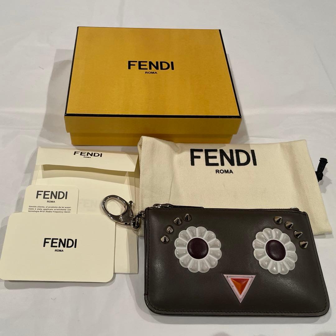 FENDI スタッズ付きケースカードケースモンスター