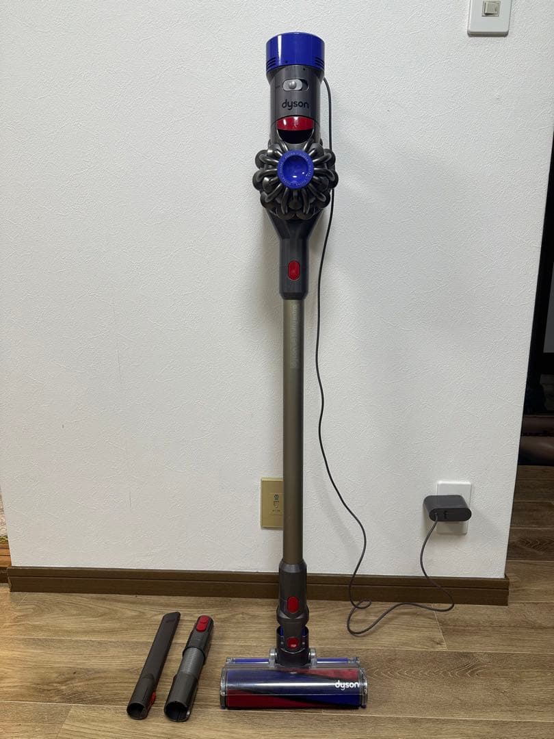 Dyson V8 Fluffy Extra スティッククリーナー掃除機