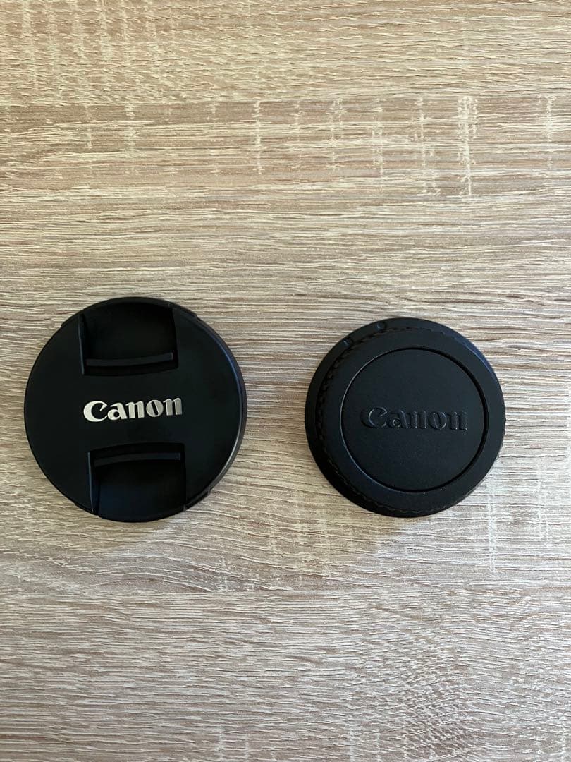 S • Canon EF 70-300mm