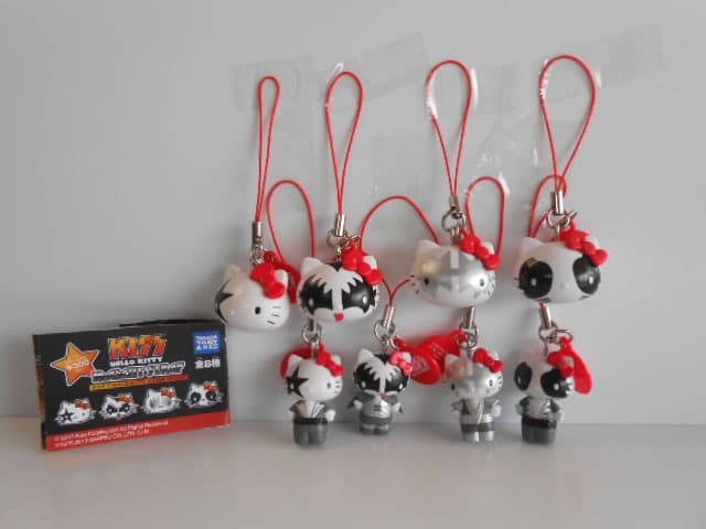 ♯Jqm26OZキティKISS×HELLOKITTYマスコットストラップ8種