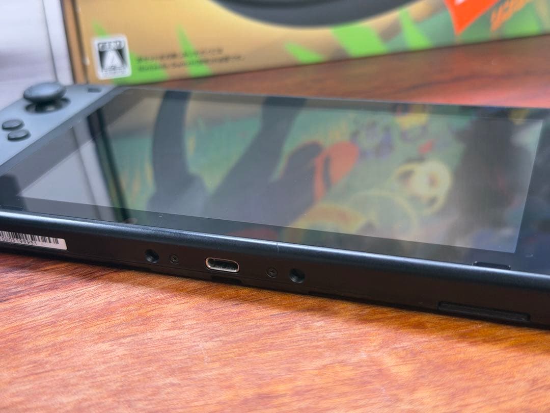 Nintendo Switch 本体 + ゲームソフト5本 おまけ多数