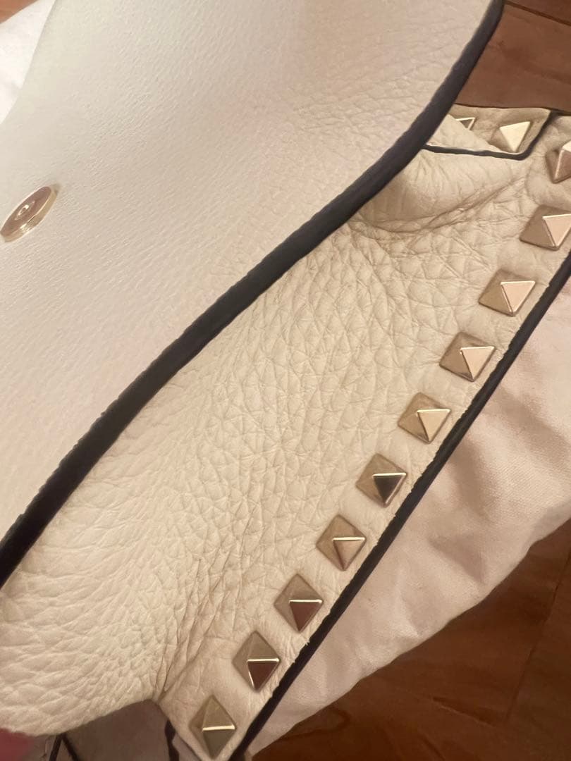 Valentino スタッズ付きショルダーバッグ