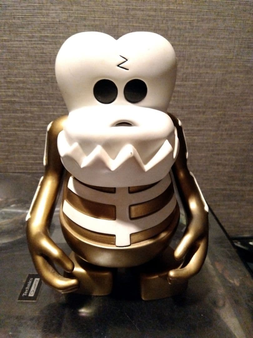 BOUNTY HUNTER スカルくん 大阪限定カラー 金色