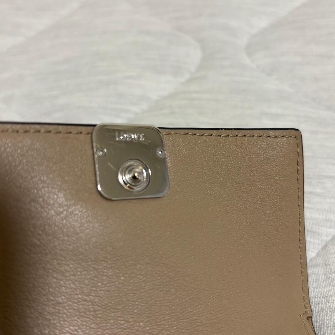 loewe アナグラムバーティカルウォレットスモール
