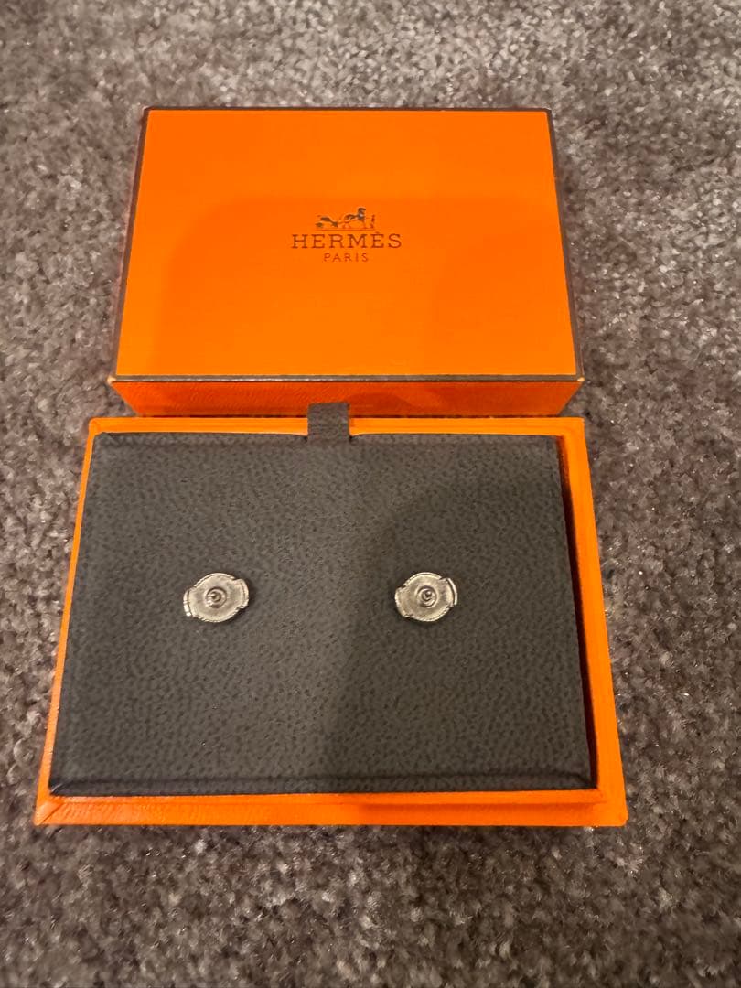 HERMES エルメス　エクスリプリスピアス