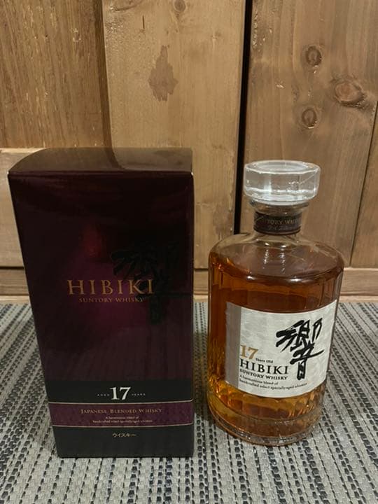 ＊新品サントリー 響 17年 700ml 未開封　箱付き＊