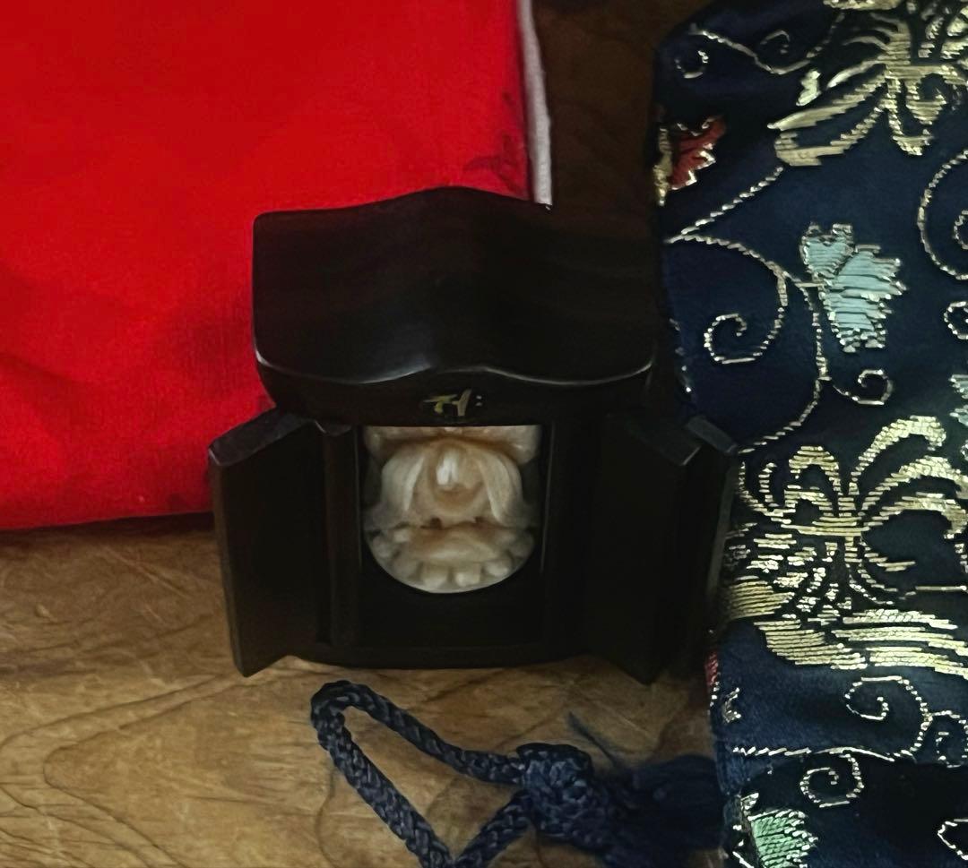 仏教美術 時代 珊瑚 聖観音菩薩像 仏像 川口一光 黒檀 厨子 巾着 布 付き