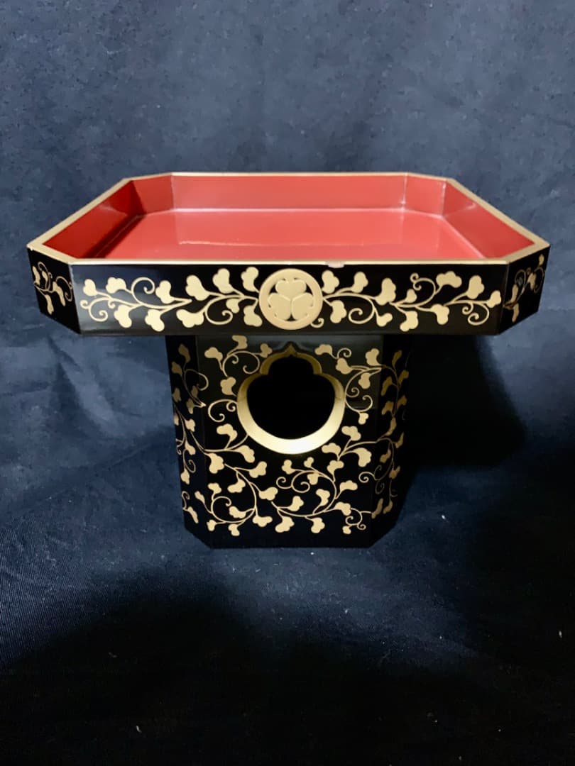 徳川三ツ葉葵紋　金蒔絵三宝