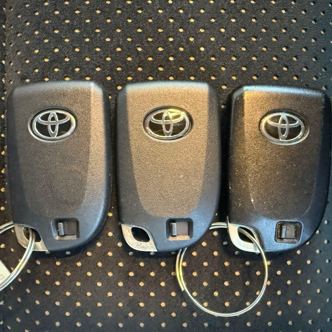 ハイエース　スマートキー　トヨタ純正　2ボタン　3個セット　キーレス