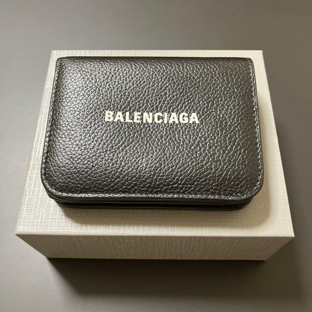 バレンシアガ　黒のミニザイフ