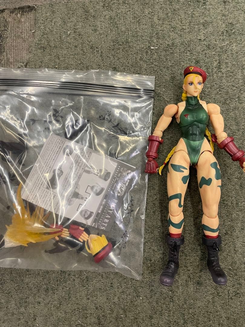 プレイアーツ改　ストリートファイター　キャミィ　開封品　台座なし