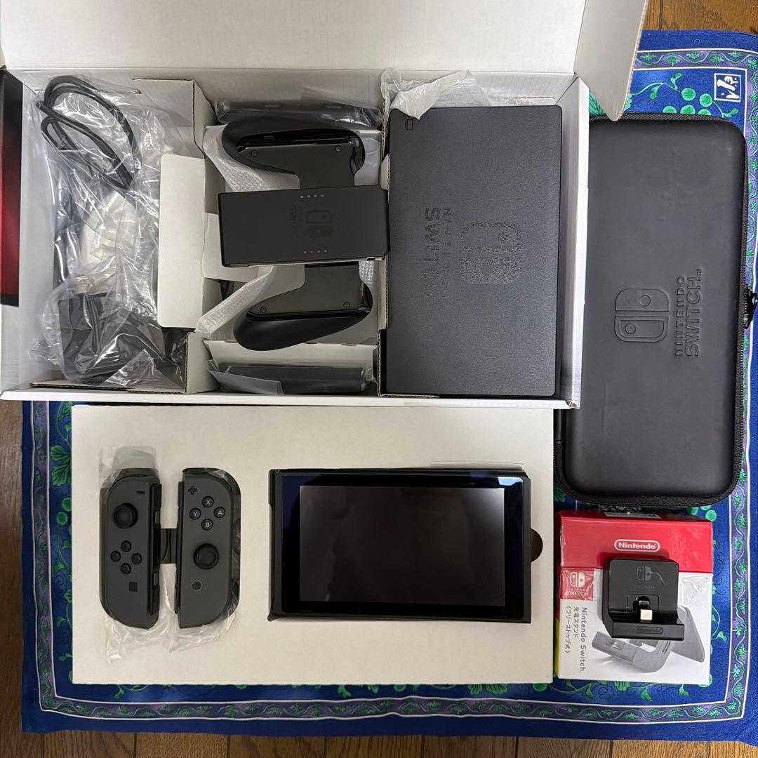 Switch Nintendo Switch 充電スタンド　ケース　美品