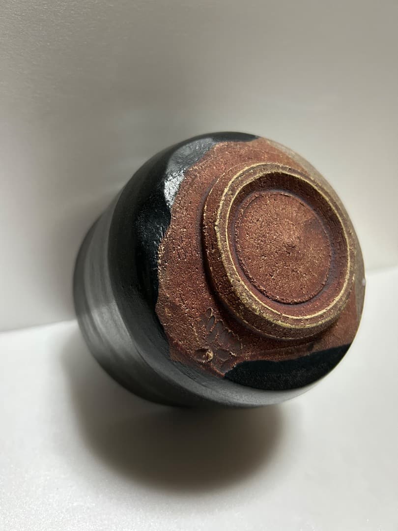 黒織部茶盌 (加藤達次作) \"波\"