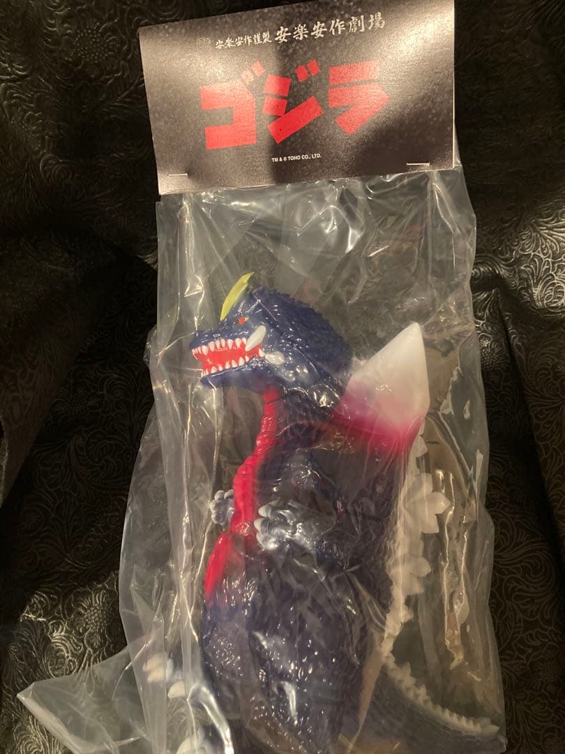 【新品・未開封】スペースゴジラ　メディコム・トイ　安楽安作氏作　GODZILLA