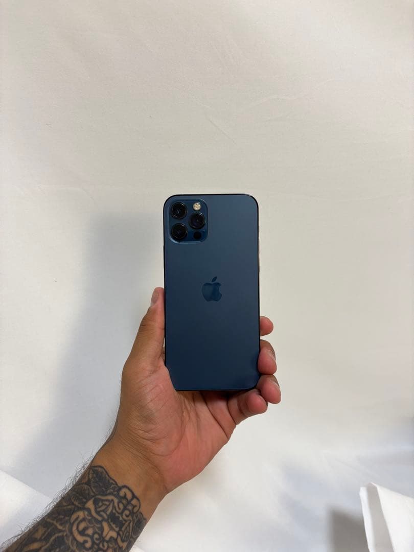 Apple iPhone 12 Pro 本体 ミッドナイトブルー