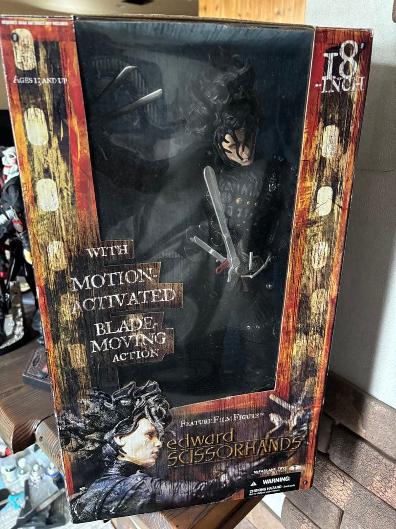 バスター　シザー・ハンズ 18インチ フィギュア