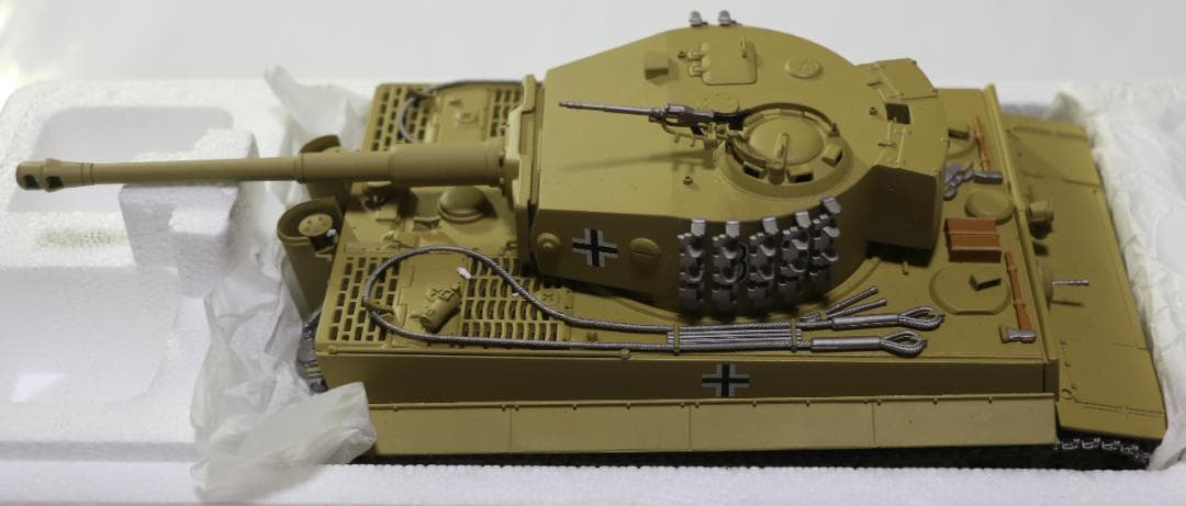 貴重ミニチャンプス製タイガーⅠ戦車（Ⅵ号）後期バージョン　1/35　 中古品
