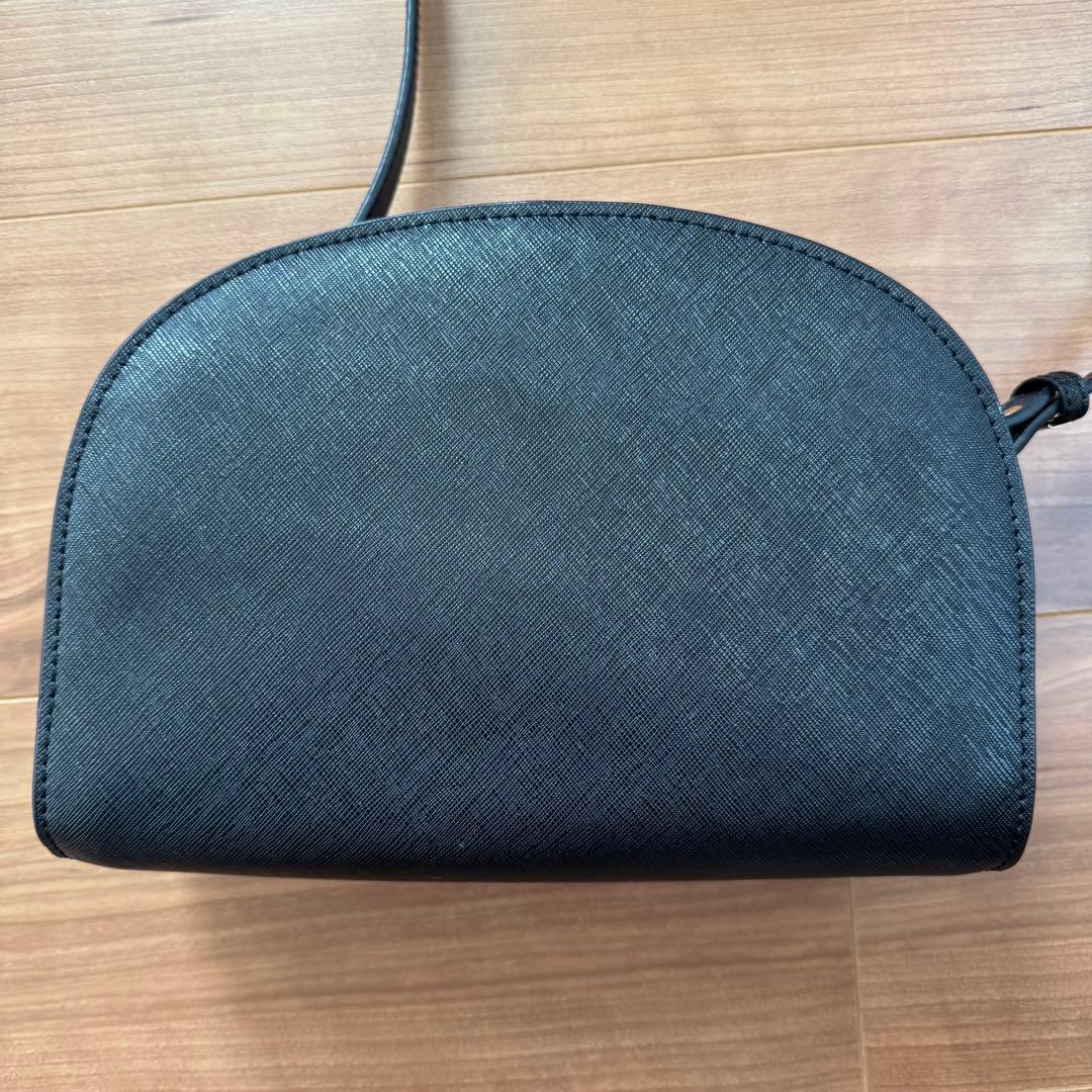 【美品】A.P.C. ハーフムーンバッグ　ブラック