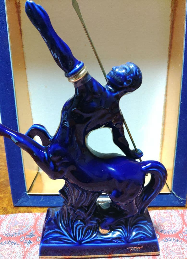 レミーマルタン セントーリモージュ ケンタウロス青陶器ボトル 700ml 40%